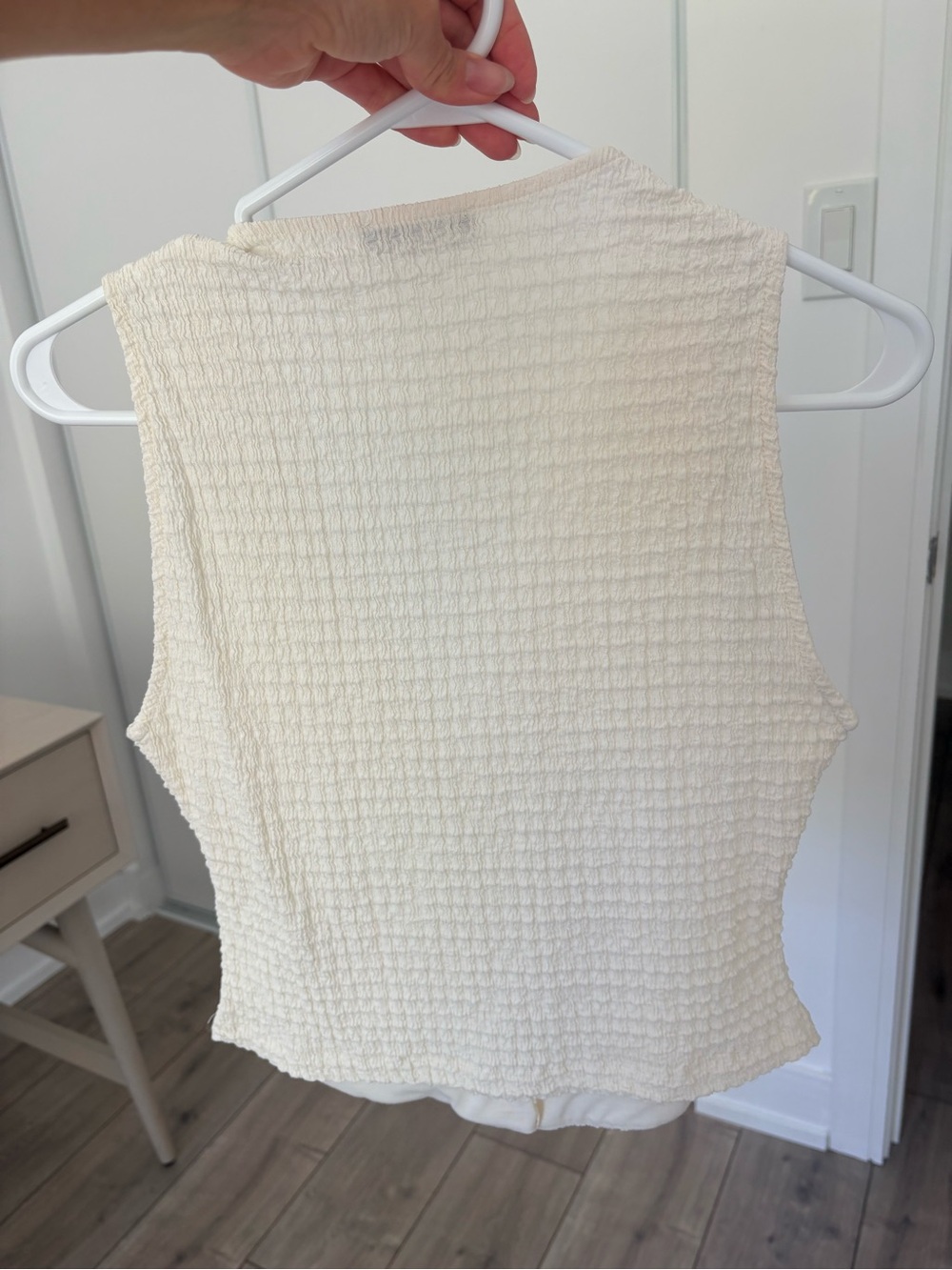 Zara Cream Textured Button-Front Vest - Picture 4 of 5